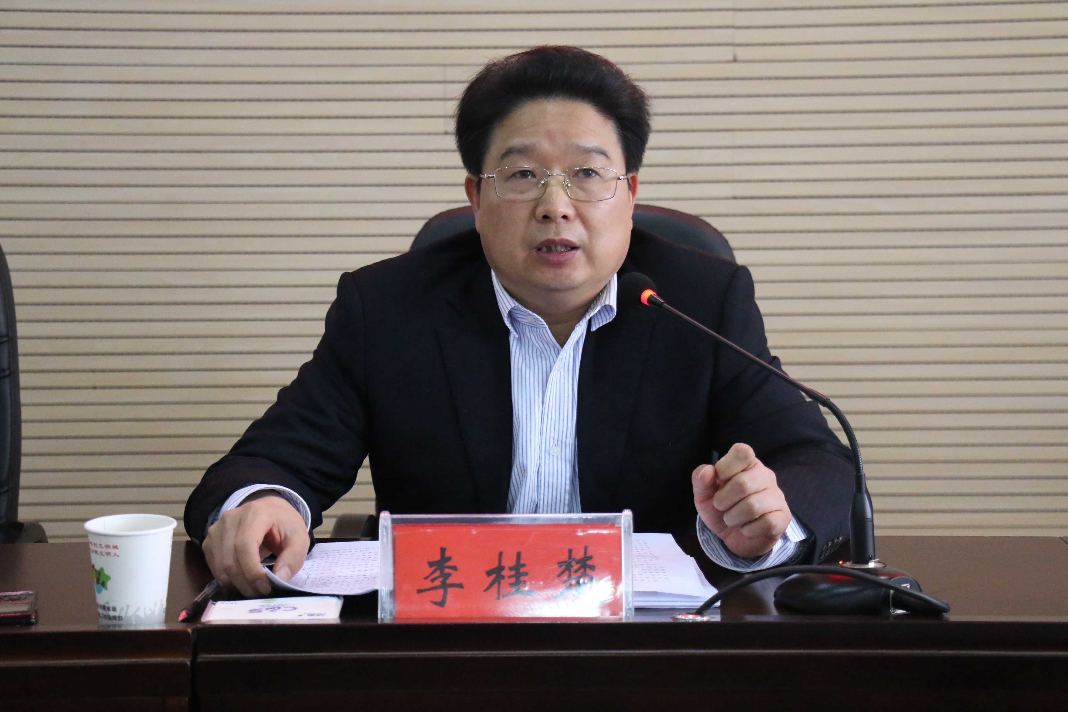 始终坚定理想信念全面提升业务能力