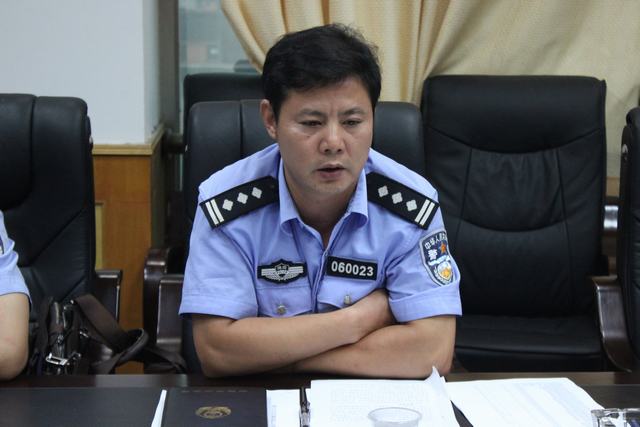 城步公安局召开工作绩效与队伍建设评估专题会(图2)