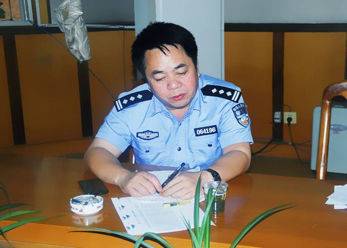 城步副县长罗静一行到刑警大队督导绩效考核评估工作(图2)