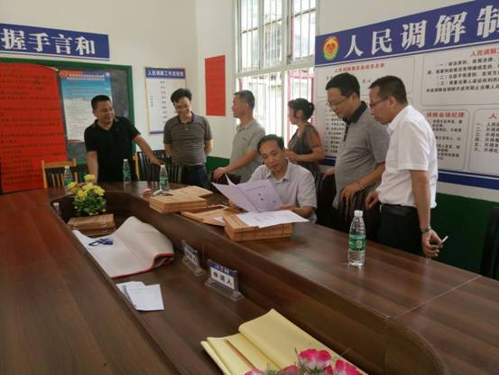 杨博理一行前往威溪乡调研精准扶贫(图1)
