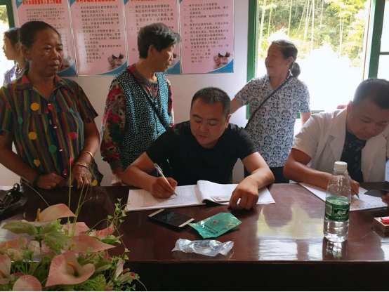 城步实施“三级医院联动”打通健康扶贫  “最后一公里”(图4)