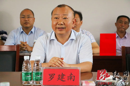罗建南“八一”前夕率队慰问驻城部队官兵(图5)