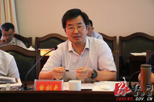 省委政研室调研组深入城步调研脱贫攻坚工作(图3)