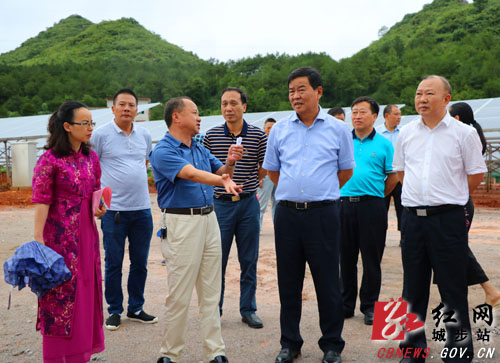 何报翔深入城步调研脱贫攻坚和南山国家公园体制试点工作(图2)