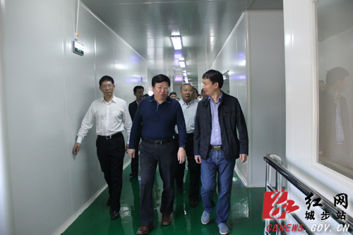 陈向群在城步调研湖南南山国家公园体制试点时强调坚持保护为先、管理为重、发展为要(图4)
