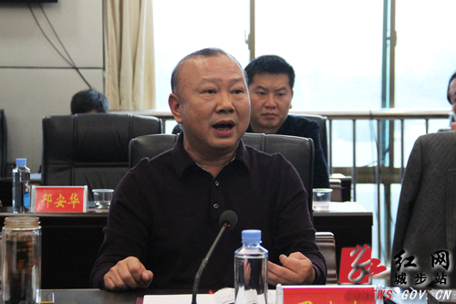 邓广雁深入城步督查脱贫攻坚和安全生产工作(图3)