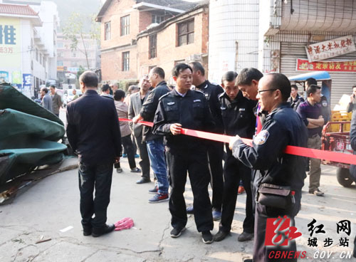 杨博理现场指导儒林老农贸市场整体搬迁(图3)
