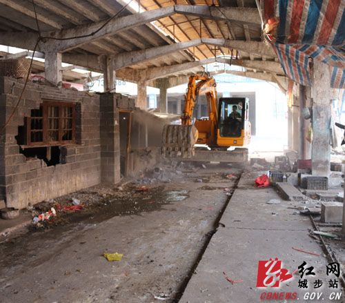 杨博理现场指导儒林老农贸市场整体搬迁(图4)