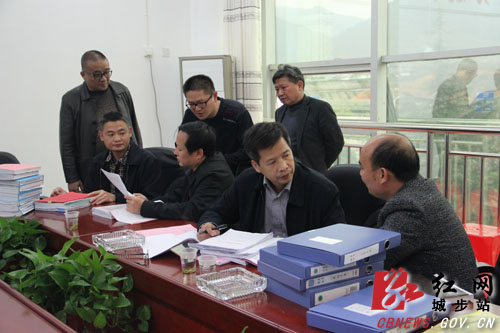 省政府脱贫攻坚专项检查组深入城步督查(图6)