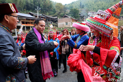 城步桂花村瑶族酒粑节醉游客(图2)