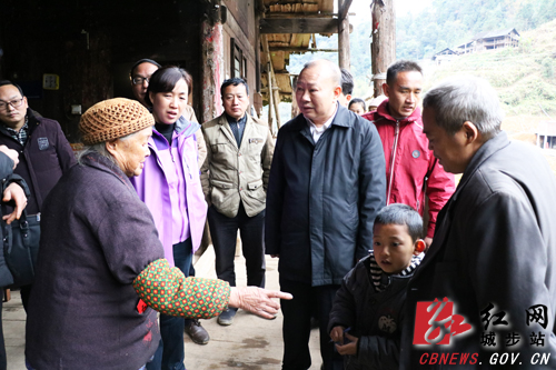 罗建南深入汀坪乡宣讲党的十九大精神(图4)