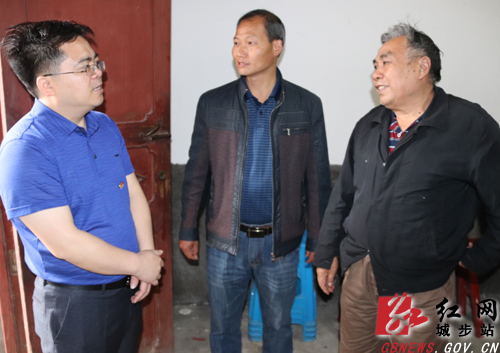 马文高深入社区宣讲党的十九大精神(图3)
