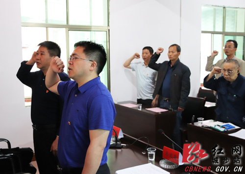 马文高深入社区宣讲党的十九大精神(图2)