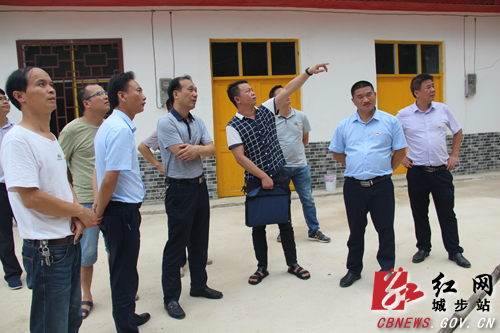 杨博理深入威溪乡复兴村指导基层党建工作(图2)