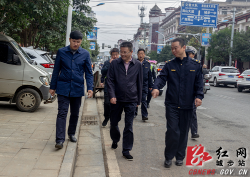 城步扎实开展县城交通秩序整治(图1)
