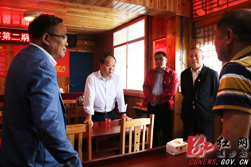 胡安平深入长安营镇走访调研(图2)