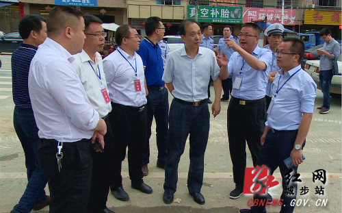 城步开展“拆违控违”集中执法行动(图1)