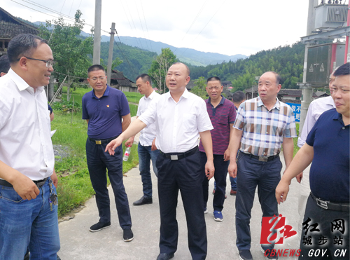 罗建南深入长安营镇妥善处理群众信访诉求(图1)