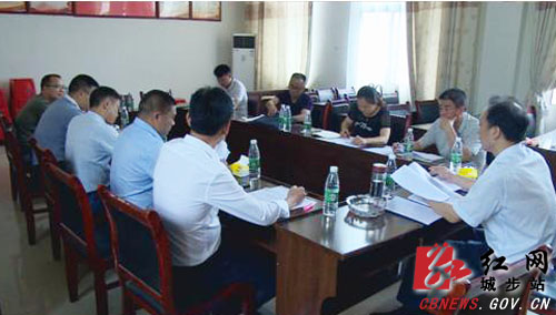 杨博理深入威溪乡化解群众信访矛盾(图2)