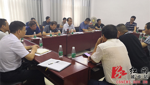 杨博理专题调度新儒林农贸市场整治工作(图1)
