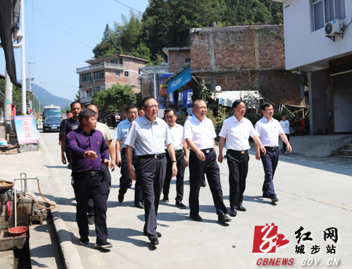 龚文密深入城步调研：切实增强紧迫感责任感 全面推动城步经济社会高质量发展(图1)