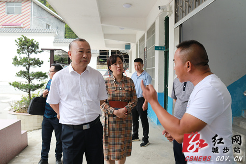 罗建南深入丹口镇督战脱贫攻坚工作(图3)