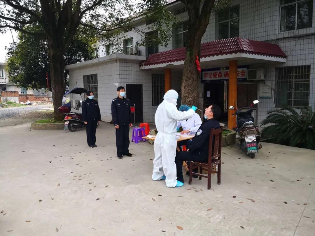 城步公安：严把入所关　上岗必检测(图1)
