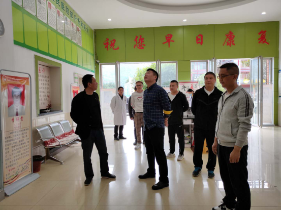 城步检查推进疫情防控和安全生产工作(图1)