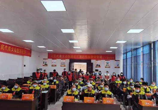 城步民政局开展分散供养五保老人及特困老人节前慰问(图1)
