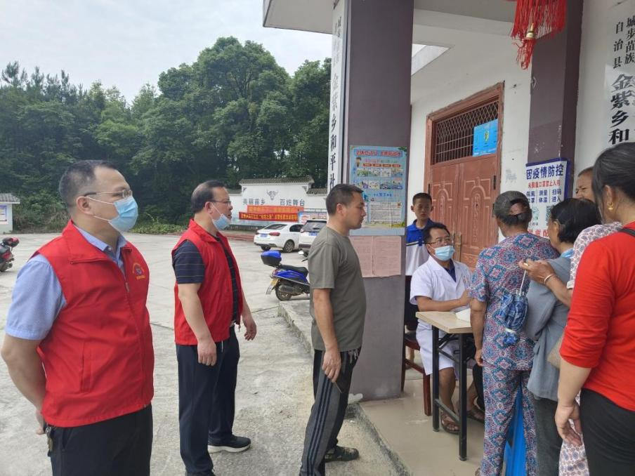 城步医保局积极开展送医送药下乡活动(图2)