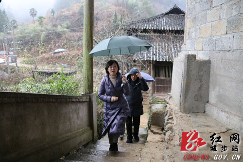 陈文华到汀坪乡走访慰问和检查安全生产工作(图1)