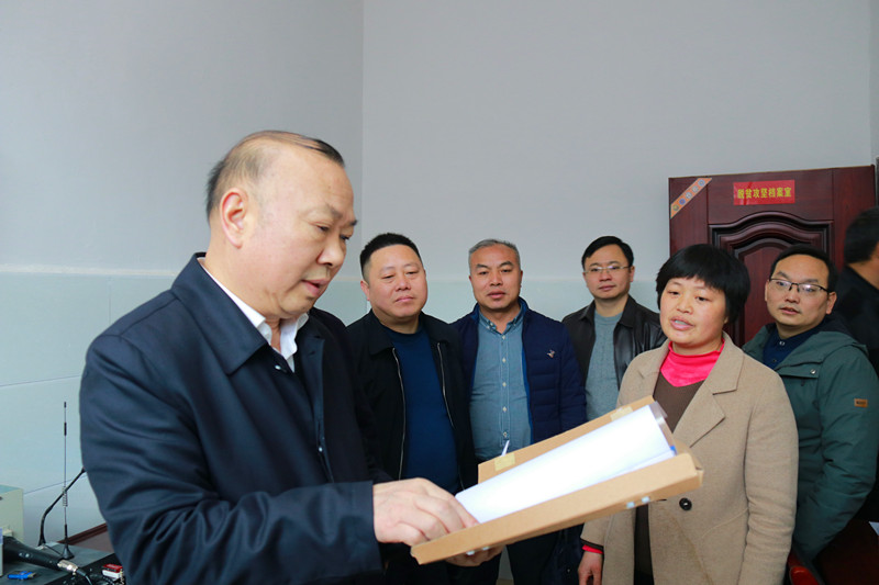 罗建南深入金紫乡调研督导脱贫攻坚、防汛防火和疫情防控工作(图2)