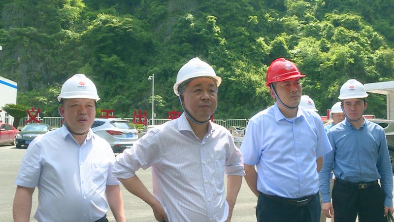 肖拥军调研指导城步防汛工作(图1)