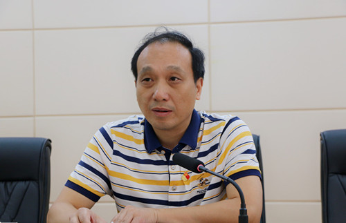 守初心,践初心"专题党课,讲述《胡耀福进京》《周书记的一记耳光》