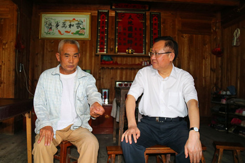 龚文密在城步调研：坚决如期高质量完成脱贫攻坚任务(图3)
