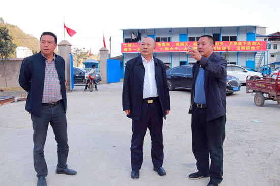 罗建南深入乡镇调研脱贫攻坚、项目建设工作(图5)