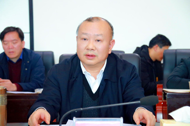 罗建南主持召开2021年第5次县委常委（扩大）会议(图1)