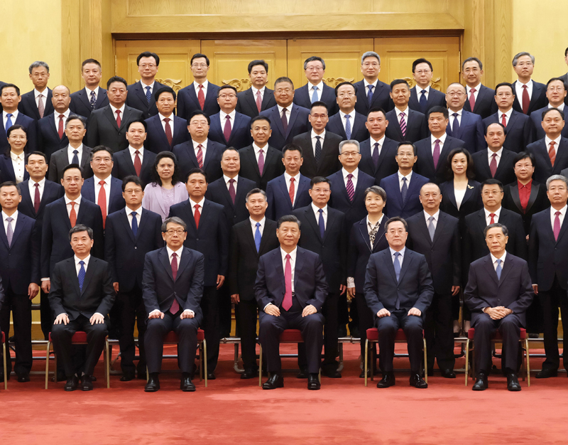 习近平会见全国优秀县委书记(图1)