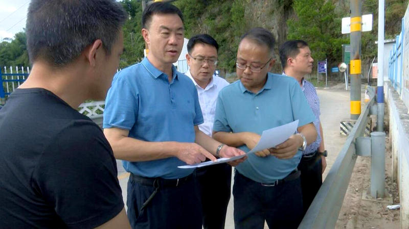 毛学雄到城步开展“让城乡居民喝上清洁安全水”专题立法调研(图1)