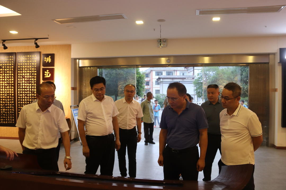 省发改委到城步调研园区建设工作(图2)