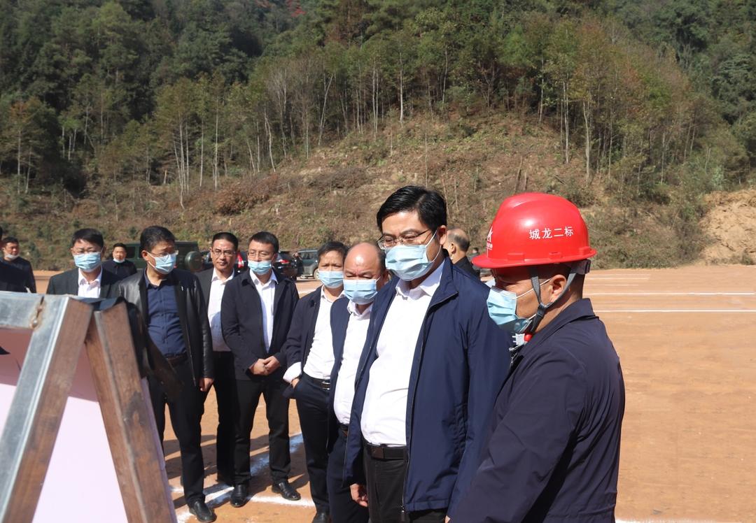 余勋伟督导城龙高速公路项目建设工作(图1)
