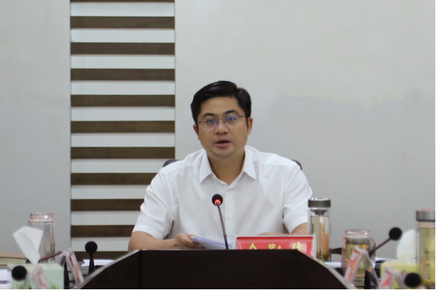 城步委理论学习中心组（扩大）举行2023年第七次集中学习(图1)