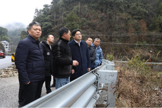 余勋伟深入长安营镇开展安全生产与平安建设督导、下沉接访及走访慰问工作(图4)