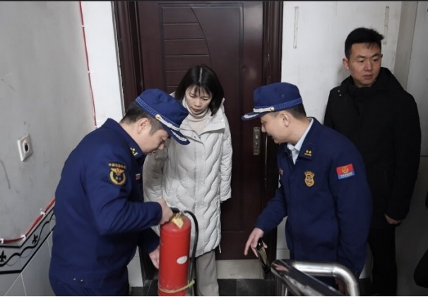 王慧敏深入乡镇开展安全生产督导、走访慰问及下沉接访工作(图1)
