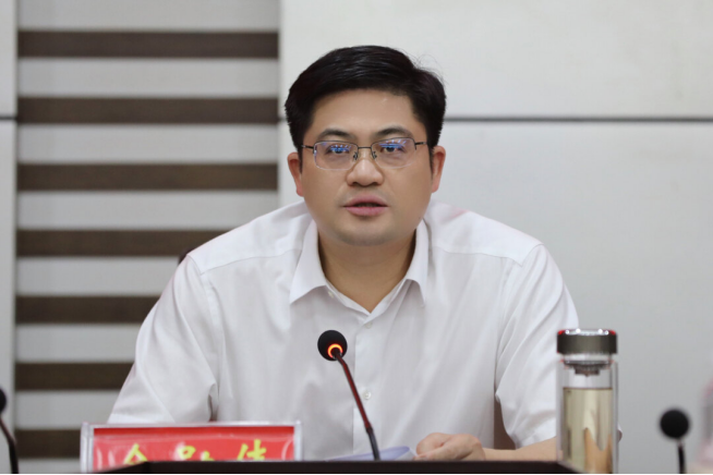 城步委理论学习中心组（扩大）举行2024年第三次集体学习(图1)