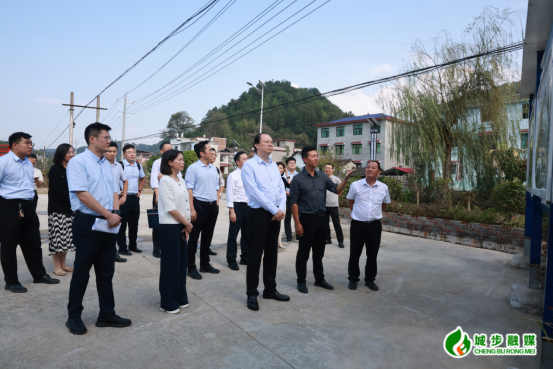 袁晓明到城步调研定点帮扶工作(图2)