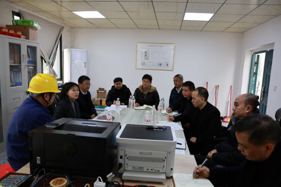 王慧敏深入重点企业调研走访并开展“送解优”行动(图2)